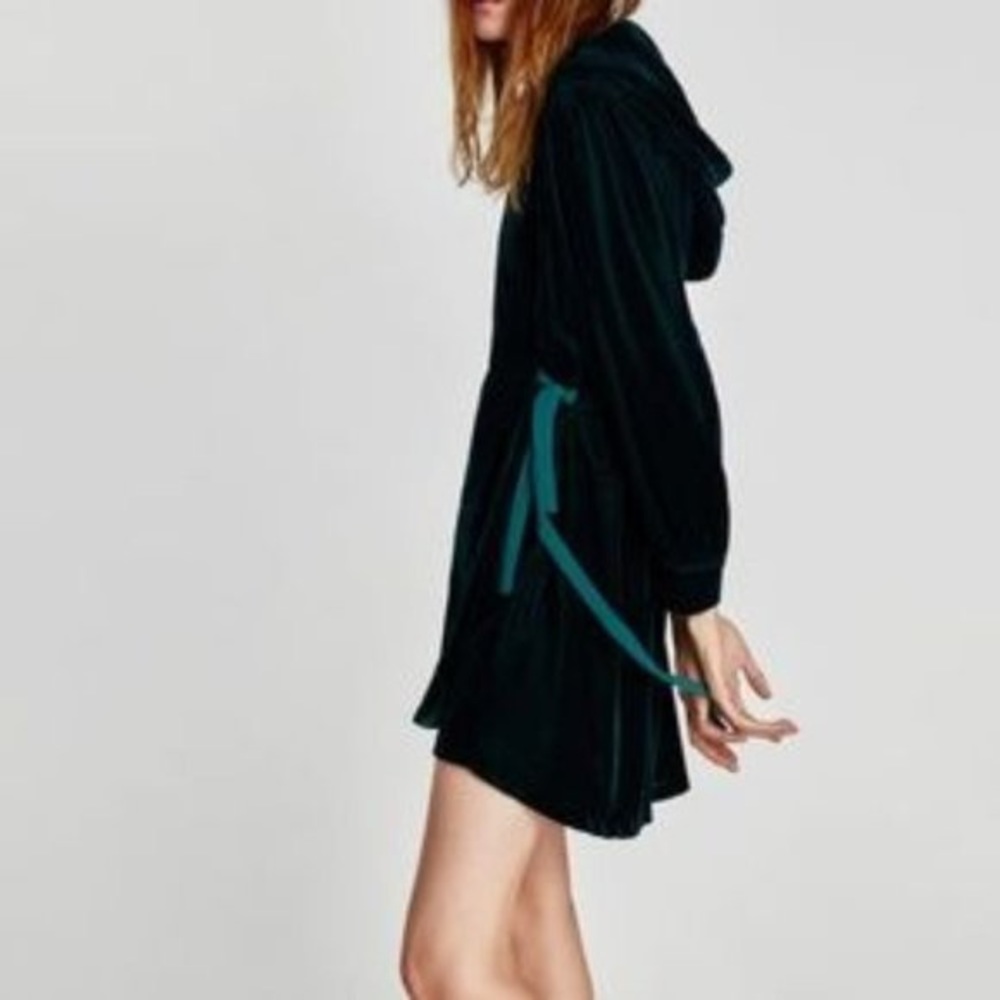 Zara Green Velvet Hooded Wrap Dress - Picture 4 of 7